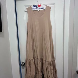 COS size L tank dress with ruffle bottom. Very good condition.